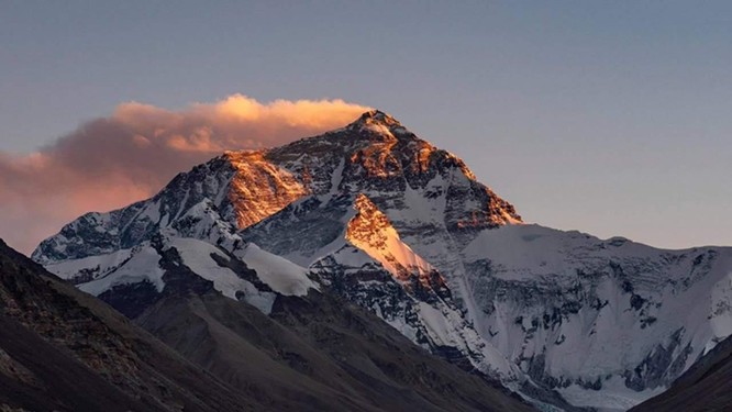 Nhiệt độ đỉnh Everest lạnh đến mức xác chết không phân hủy, liệu di thể người cổ đại có trên đó? ảnh 2