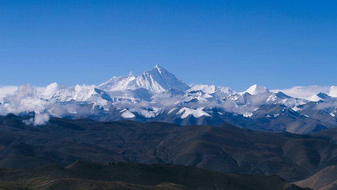 Nhiệt độ đỉnh Everest lạnh đến mức xác chết không phân hủy, liệu di thể người cổ đại có trên đó? ảnh 1