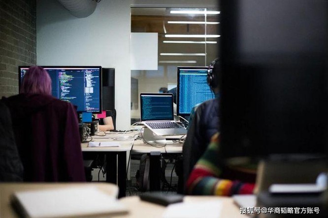 Vì sao nhân viên các công ty Internet có lương cao nhưng chỉ số hạnh phúc công việc thấp nhất? ảnh 1