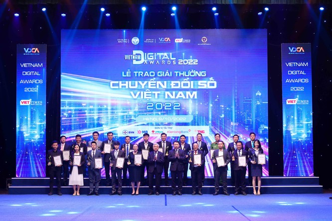 Vinh danh 49 chủ nhân Giải thưởng Chuyển đổi số Việt Nam - Vietnam Digital Awards năm 2022 ảnh 7