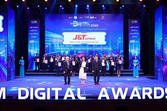 Vinh danh 49 chủ nhân Giải thưởng Chuyển đổi số Việt Nam - Vietnam Digital Awards năm 2022 ảnh 8