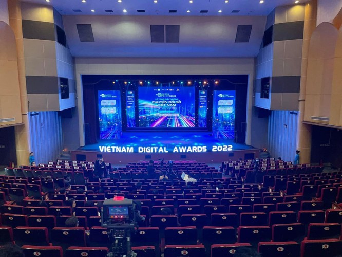 Vinh danh 49 chủ nhân Giải thưởng Chuyển đổi số Việt Nam - Vietnam Digital Awards năm 2022 ảnh 31