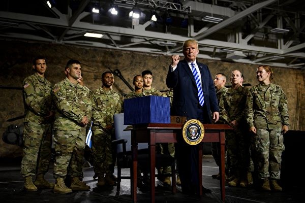 Ông Donald Trump ký Luật ủy quyền quốc phòng 2019 – Trung Quốc phản ứng quyết liệt ảnh 1
