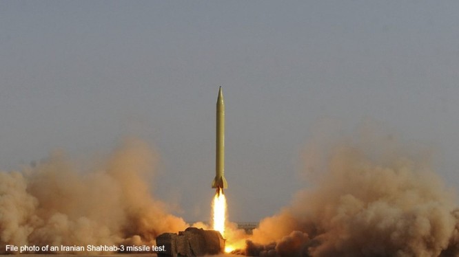  Xung quanh vụ Iran cảnh báo tấn công tên lửa các căn cứ và tàu sân bay Mỹ trong khu vực ảnh 3