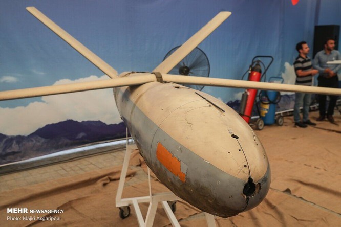 Cho trưng bày các loại máy bay không người lái Mỹ và Israel bị bắn hạ, Iran “bắn” thông điệp gì? ảnh 6