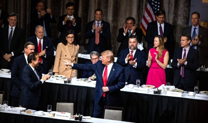 Tổng thống Mỹ Donald Trump: “Tại Bắc Kinh tôi đã nói thẳng với ông Tập Cận Bình là Trung Quốc rất xấu xa, ông ấy đã tức muốn chết!” ảnh 1
