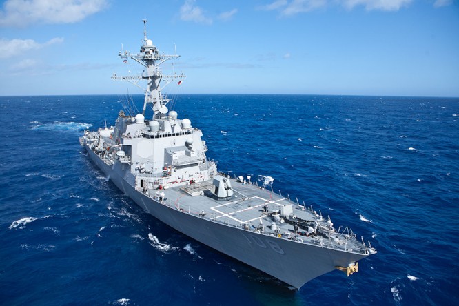 Tàu chiến Mỹ áp sát các đảo Trung Quốc chiếm đóng trái phép trên Biển Đông giữa lúc quan hệ hai bên đang căng thẳng ảnh 3