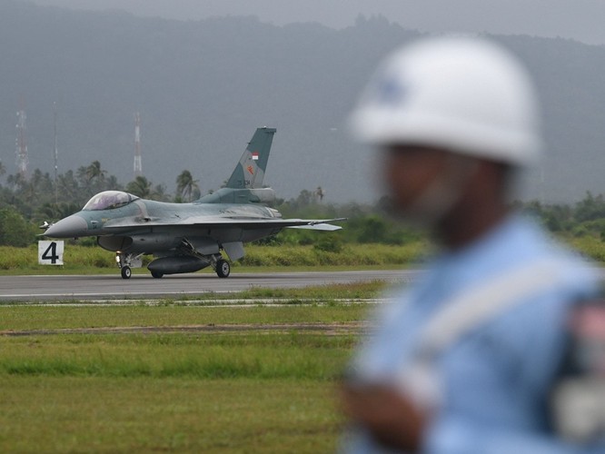 Tranh chấp trên biển leo thang, Indonesia huy động máy bay chiến đấu đối phó Trung Quốc ảnh 1