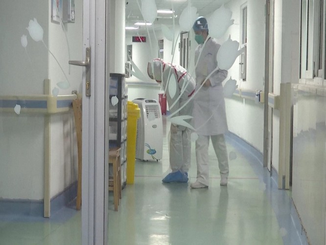 Dịch viêm phổi do virus Corona mới ở Vũ Hán lây lan mạnh tại Trung Quốc, đã có 440 người mắc, 9 người chết! ảnh 1