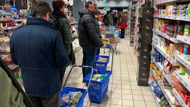 Thủ tướng Conte bất ngờ ký lệnh phong tỏa toàn quốc! Điều gì đang diễn ra tại Italy? ảnh 7