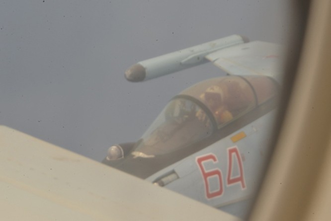 Mỹ tố cáo máy bay Su-35 Nga “kẹp nách” trái luật máy bay trinh sát chống ngầm P-8 trên vùng trời Địa Trung Hải ảnh 1