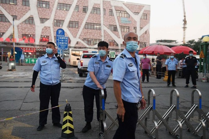 79 người nhiễm bệnh sau bốn ngày, liệu Bắc Kinh có trở thành Vũ Hán thứ hai? ảnh 2