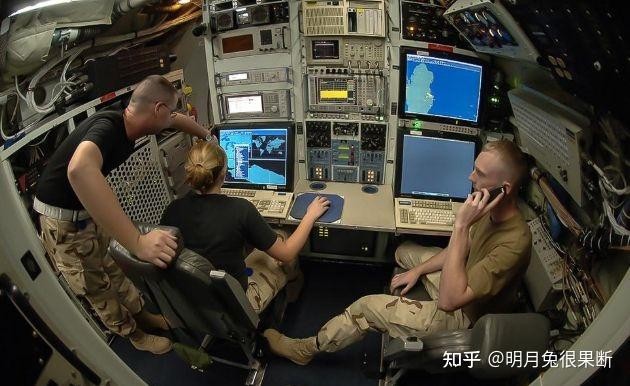 Mỹ cho máy bay trinh sát chiến lược hiện đại nhất RC-135U vào gần bờ biển Trung Quốc ảnh 3