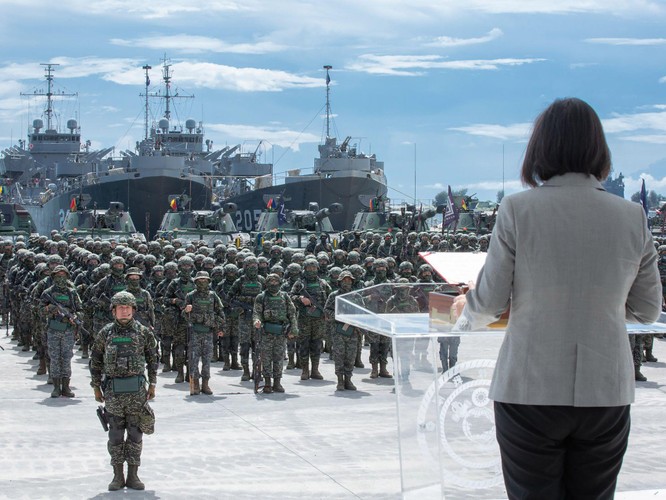  Mỹ vẫn tranh cãi và mập mờ trong việc bảo vệ Đài Loan nếu bị Trung Quốc tấn công ảnh 1
