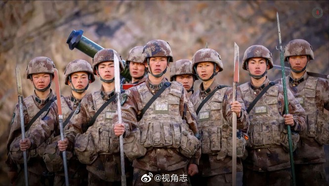 Trung Quốc bất ngờ tung video bắt giữ hàng chục binh sĩ Ấn Độ ở biên giới nói lên điều gì? ảnh 4