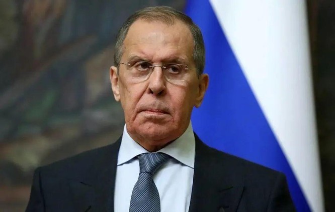 Bộ trưởng Quốc phòng Đức đe dọa sử dụng vũ khí hạt nhân với Nga, Moscow nổi giận ảnh 2