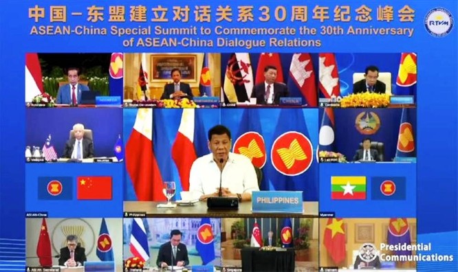 Ông Tập Cận Bình cam kết “không cậy lớn bắt nạt nhỏ” với các nước ASEAN, ông Duterte phản ứng mạnh ảnh 1