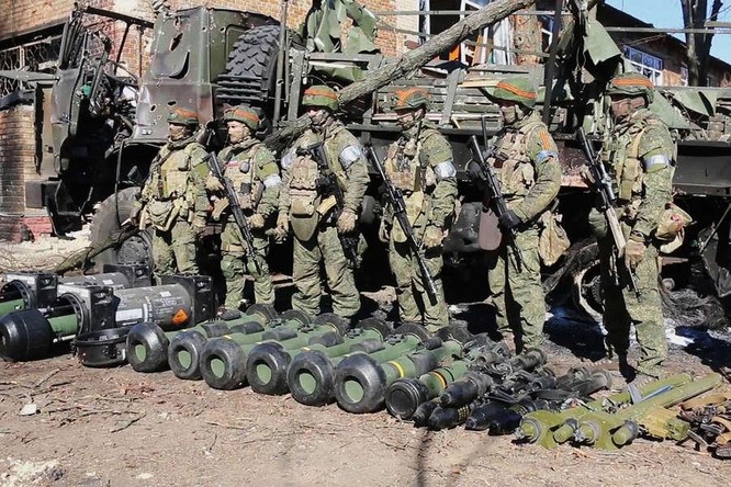 Cuộc chiến khiến quân đội hai bên thiệt hại nặng, Ukraine điểm danh 7 tướng Nga tử trận ảnh 2