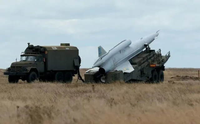 Vụ tấn công các sân bay hôm 5/12: diễn biến mới nguy hiểm trong cuộc chiến Nga-Ukraine ảnh 1