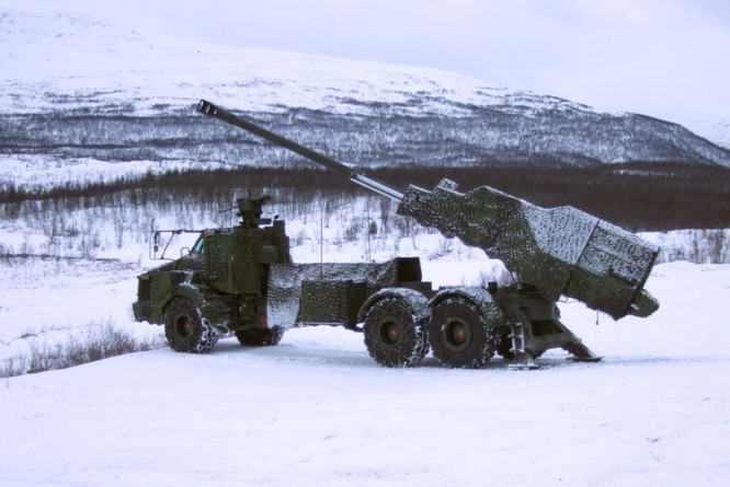 Thụy Điển viện trợ hàng chục xe thiết giáp và pháo tự hành cho Ukraine ảnh 2
