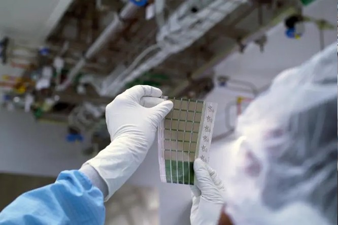Pin mặt trời trên vải siêu nhẹ cung cấp năng lượng gấp 18 lần so với pin điện silicon ảnh 1