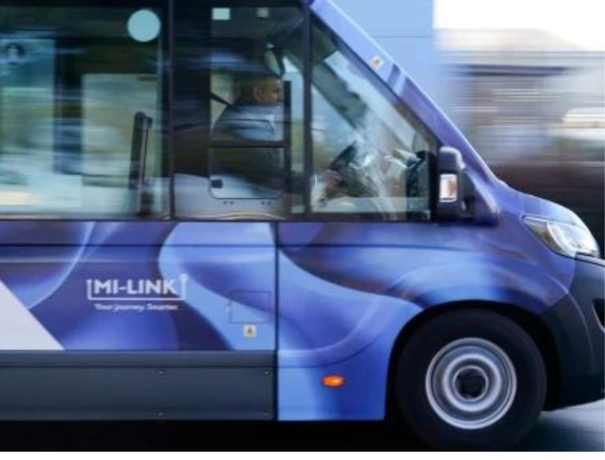 Anh ra mắt dịch vụ xe buýt điện tự lái đầu tiên tại khu công nghệ và kinh doanh ở Oxfordshire ảnh 2