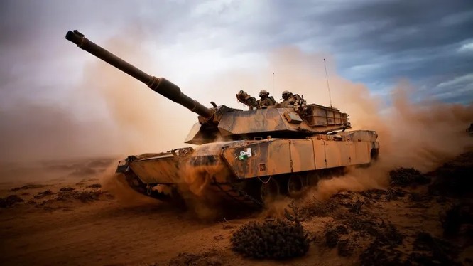Mỹ chính thức công bố quyết định viện trợ cho Ukraine 31 xe tăng Abrams M1A1 ảnh 1
