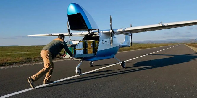 Công ty khởi nghiệp hàng không Mỹ giới thiệu UAV robot vận tải chạy điện lớn nhất thế giới ảnh 1