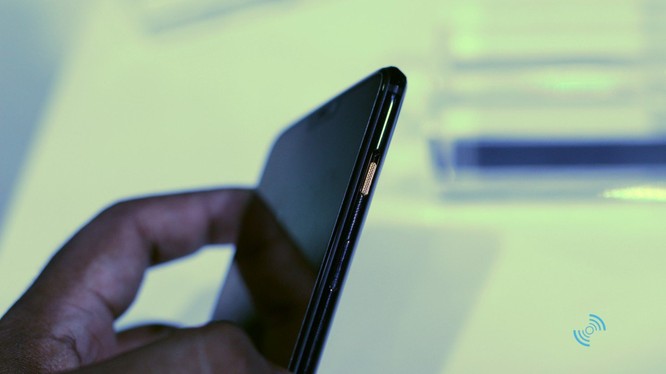 OnePlus ra mắt mẫu smartphone phiên bản Vũ trụ Marvel ảnh 2