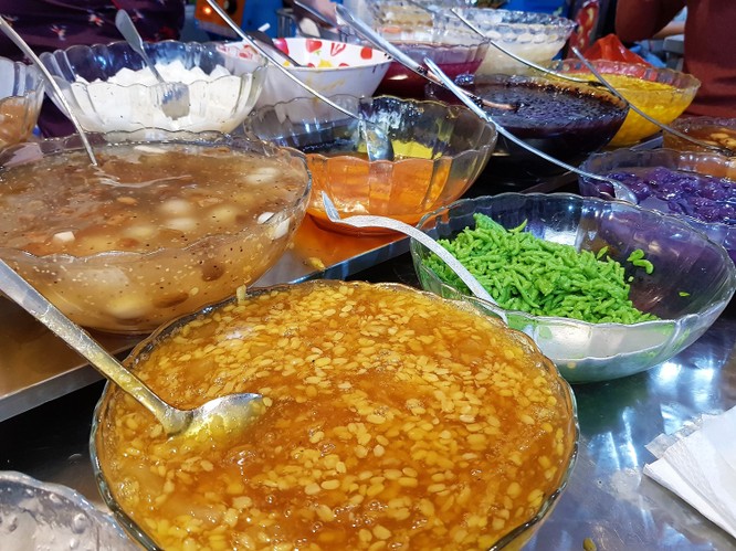 “Càn quét” ngõ Đồng Xuân - Khu ẩm thực giá rẻ ngon nức tiếng Hà thành ảnh 3