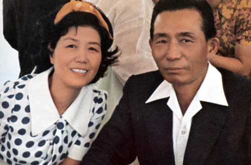 Tổng thống Park Chung Hee và phu nhân (ảnh: Thongtinhanquoc)