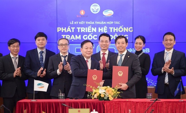 Bộ trưởng Nguyễn Mạnh Hùng: Việt Nam đồng hành cùng các nước đi đầu 5G ảnh 1