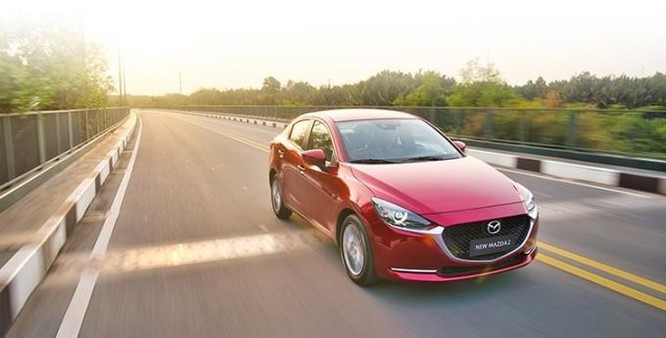 Khách mua Mazda2 mới dịp cuối năm nhận ưu đãi 100% trước bạ ảnh 1