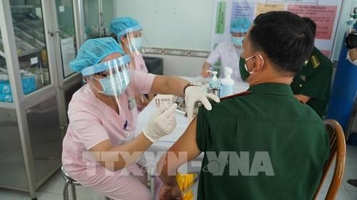 Việt Nam chậm một bước trong cuộc “tranh mua” vaccine toàn cầu ảnh 4