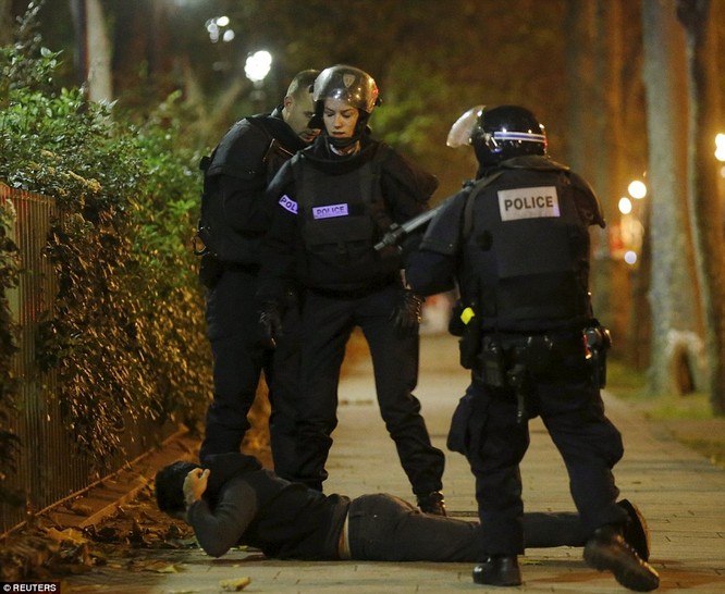IS tấn công khủng bố Paris để chứng minh Pháp vẫn sẽ là “mục tiêu hàng đầu“ ảnh 5