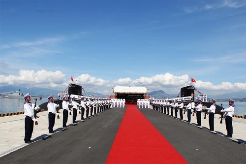 Toàn cảnh Lễ thượng cờ cấp quốc gia 2 Tàu ngầm 182 Hà Nội và 183 TP Hồ Chí Minh;
