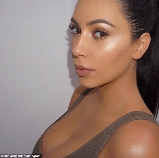 Nóng bỏng mỹ nhân Kim Kardashian “siêu vòng ba“ ảnh 4