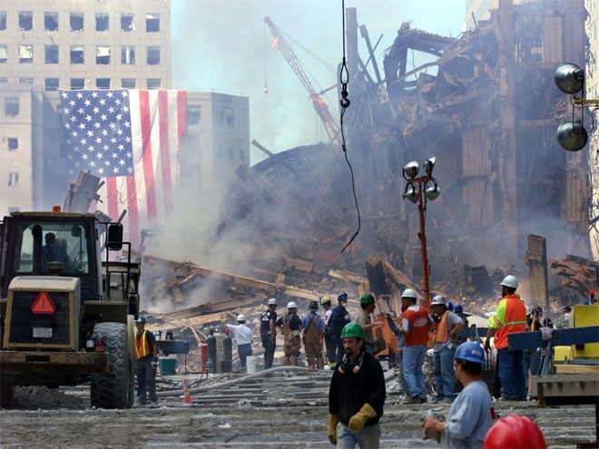 Những hình ảnh khiến người Mỹ không quên vụ 11/9 ảnh 11