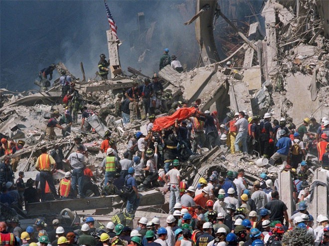 Những hình ảnh khiến người Mỹ không quên vụ 11/9 ảnh 14