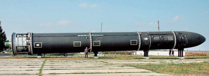 Tên lửa đạn đạo "Sarmat" sẽ được phóng vào năm 2016 ảnh 2