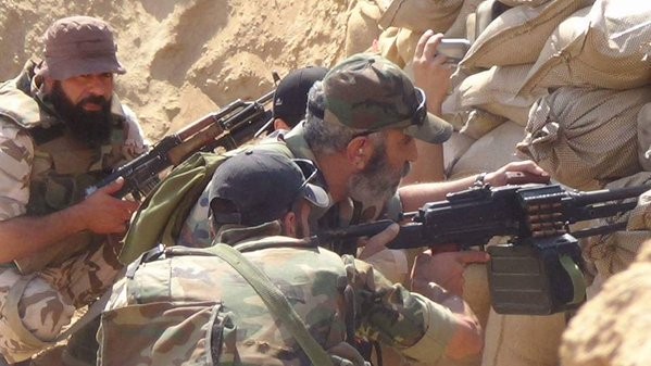 Quân đội Syria phản kích ở Deir ez Zor, IS thả 270 người ảnh 30