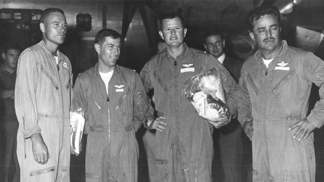 Lần chết hụt kinh hoàng của viên phi công B52 Mỹ tham chiến tại Việt Nam ảnh 1