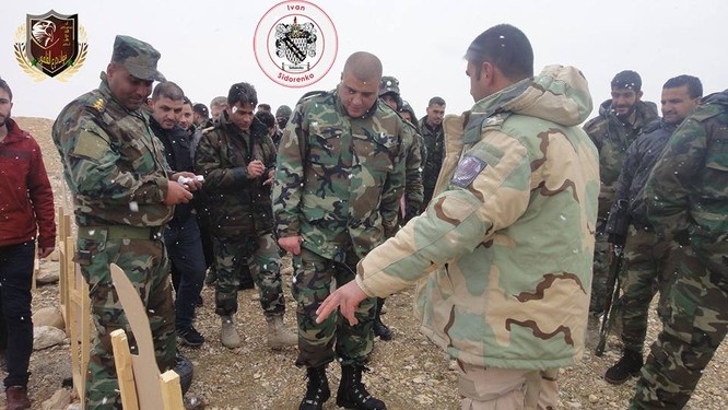 Chiến sự Syria: Nga huấn luyện “lên đời” quân Assad (ảnh) ảnh 4