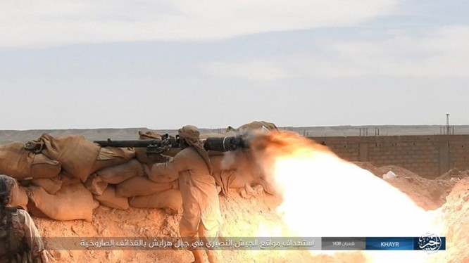 Chảo lửa Deir Ezzor: Vệ binh Syria nỗ lực phá vây IS (video) ảnh 3