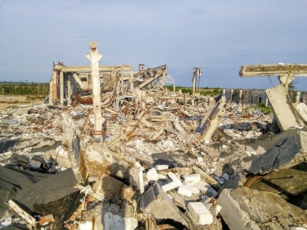 Cuộc chiến đẫm máu giành giật sân bay Lugansk, Ukraine ảnh 6
