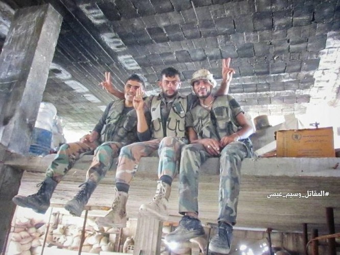 Quân đội Syria tấn công dữ dội phe thánh chiến cố thủ đông Damascus ảnh 7