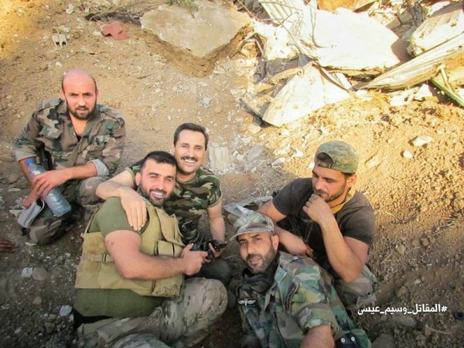 Quân đội Syria tấn công dữ dội phe thánh chiến cố thủ đông Damascus ảnh 17