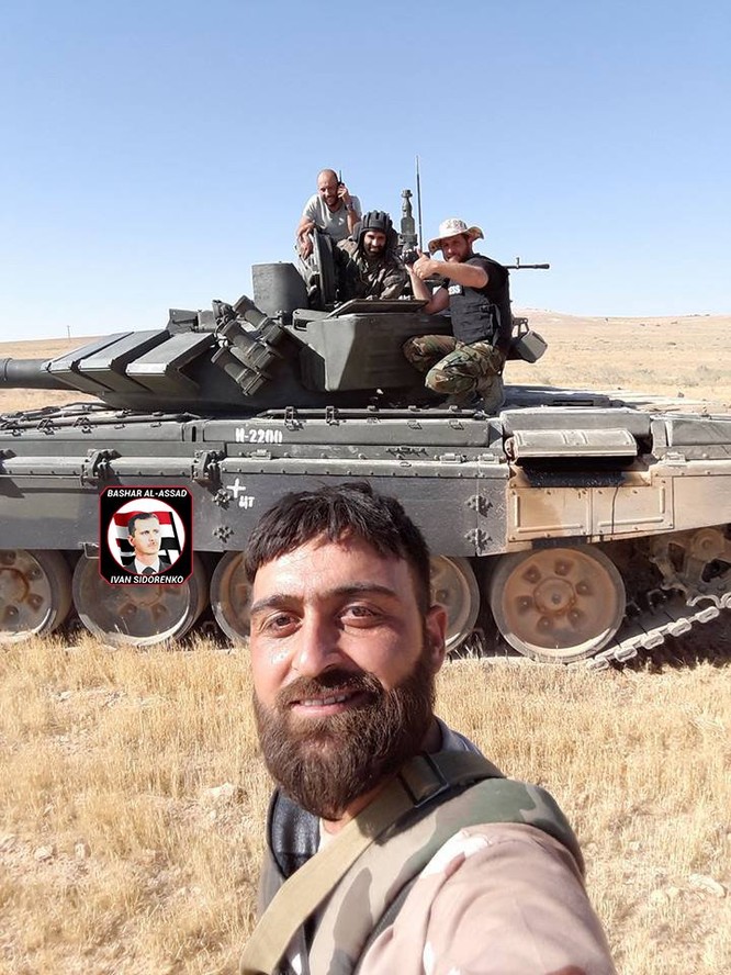  "Diều hâu Sa mạc" dồn dập tấn công, chiếm hàng chục cứ điểm IS ở Hama (video) ảnh 1