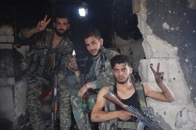 Quân đội Syria quyết thắng phe thánh chiến ngoại vi Damascus ảnh 22