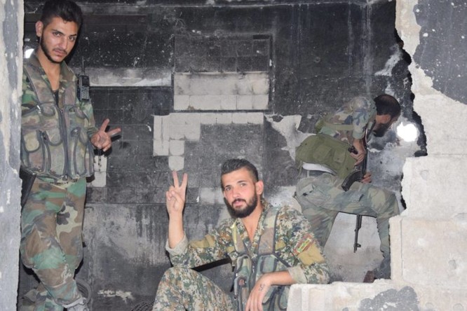 Quân đội Syria quyết thắng phe thánh chiến ngoại vi Damascus ảnh 23
